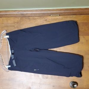 Mountain Hardware capris